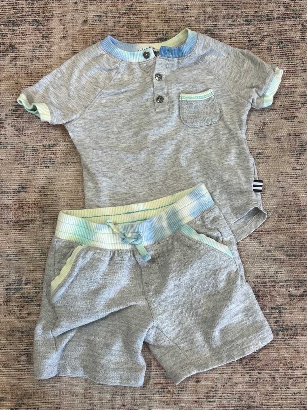 SPLENDID| Boy 2t Two-Piece Tee & Shorts Set with Mint + Blue Trim